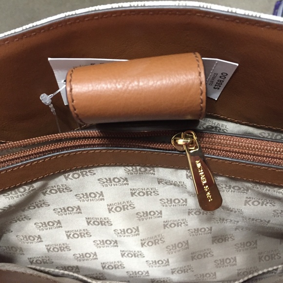 Michael Kors Handbag - Picture 4 of 7